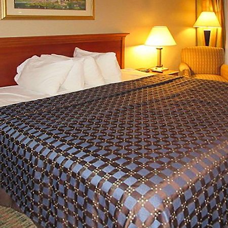Quality Inn Newport Extérieur photo