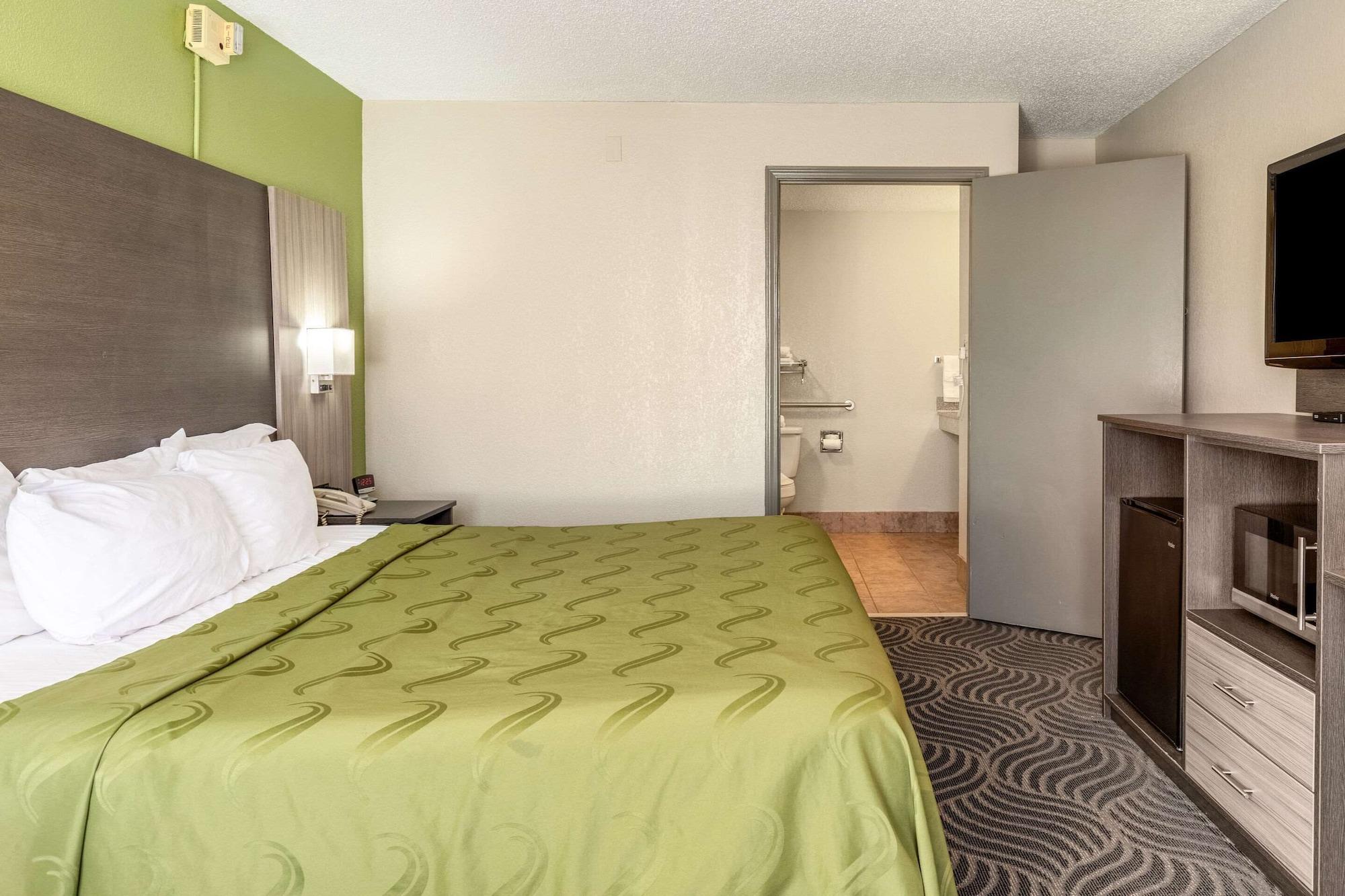 Quality Inn Newport Extérieur photo