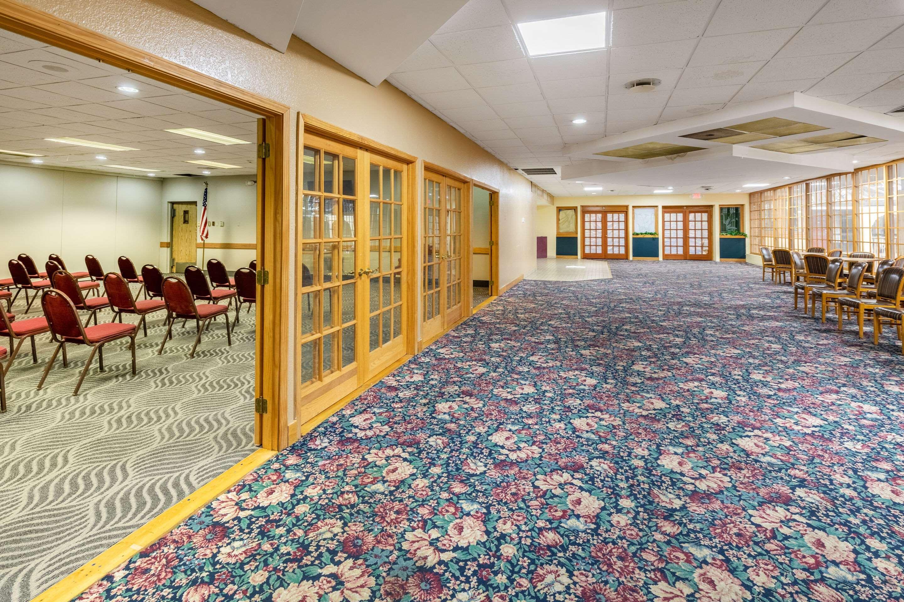 Quality Inn Newport Extérieur photo