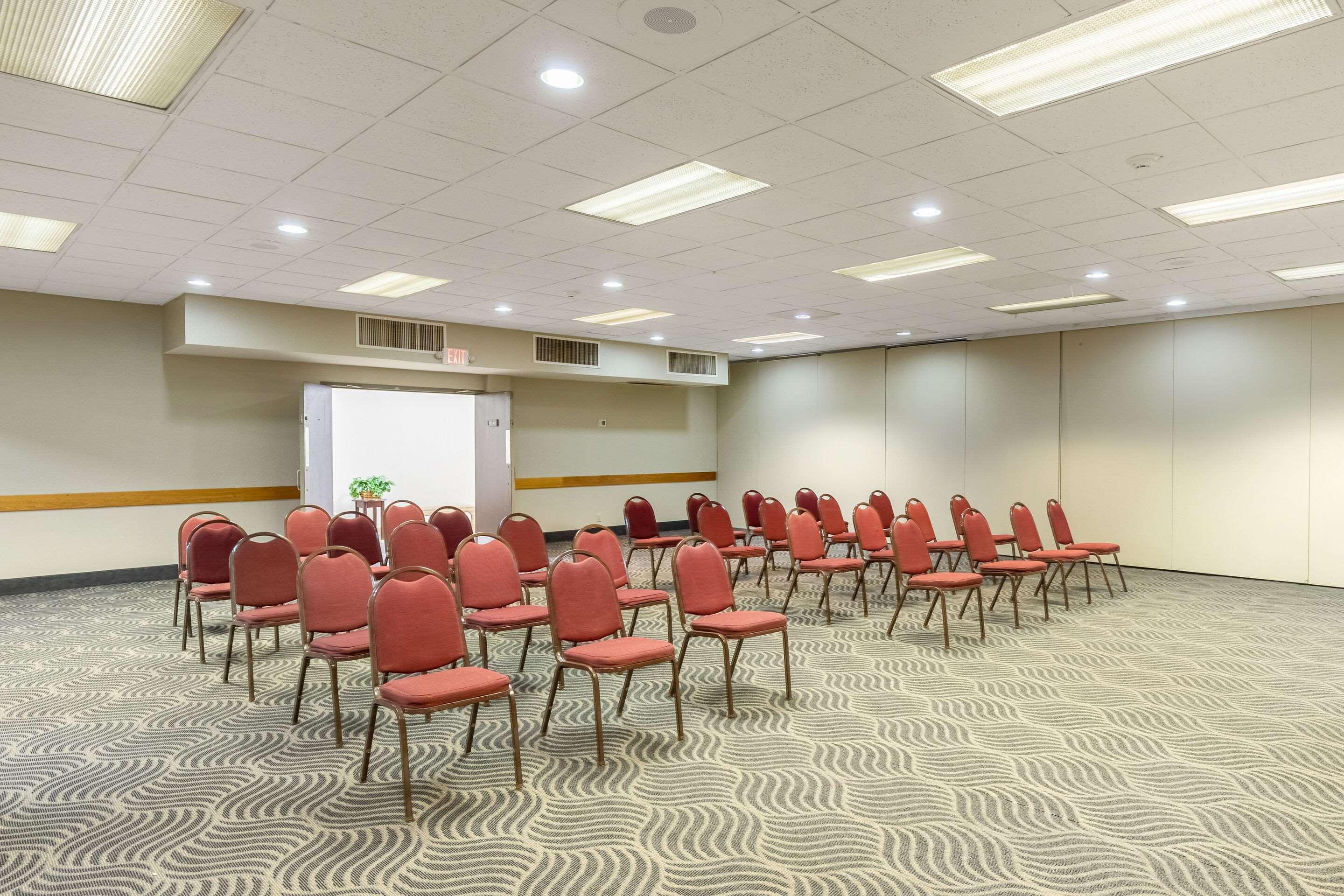 Quality Inn Newport Extérieur photo